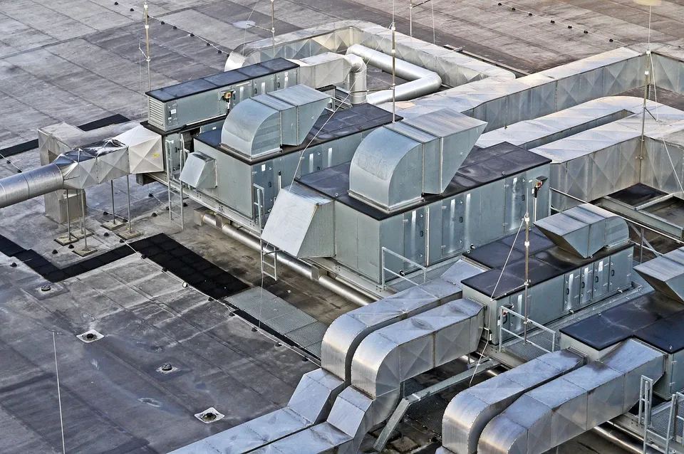 Hall roof ventilation